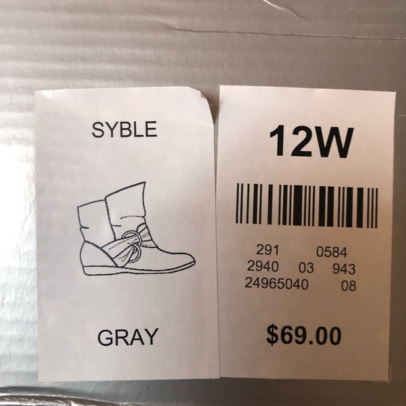 Boots - Picture 2 of 4